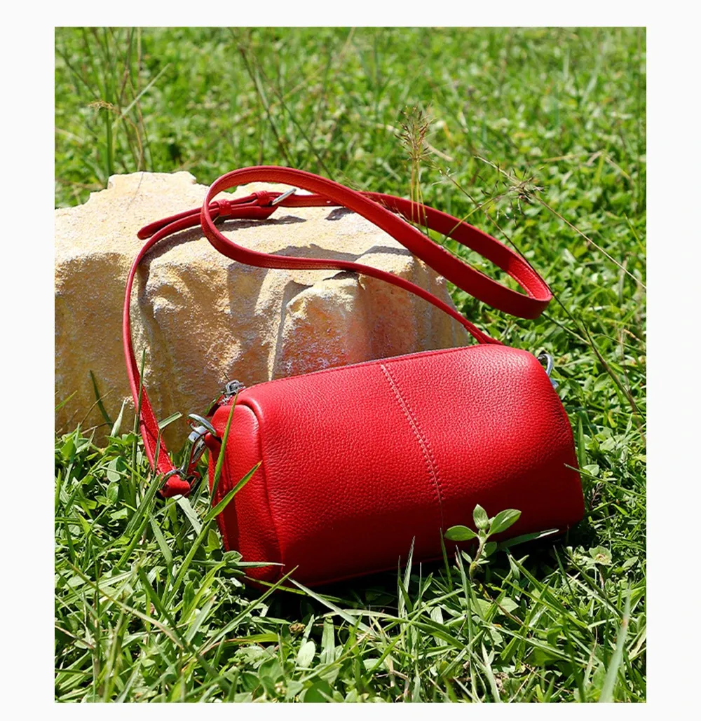 حقيبة زينسي الجلدية الحمراء بحمل كتف وكروس